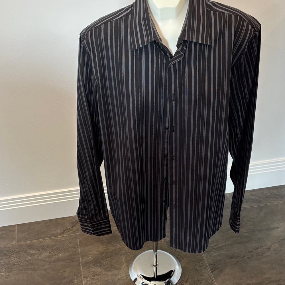 Men's Black Striped Shirt